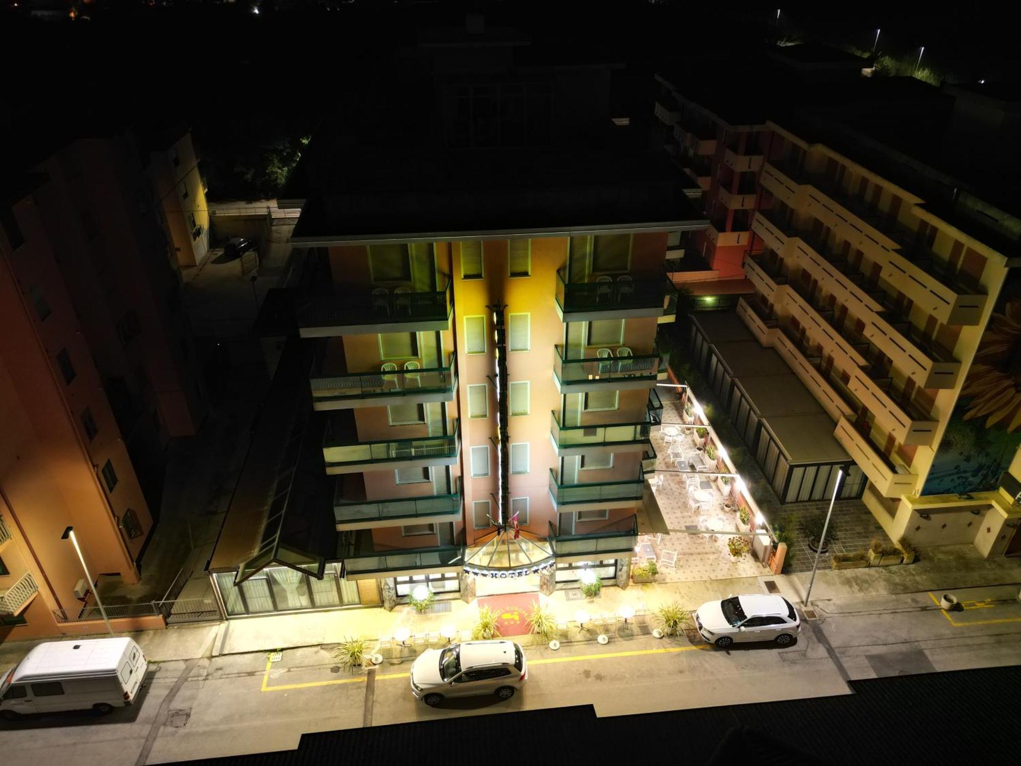 โรงแรมยูโรเปโอ ซอตโตมารีนา ภายนอก รูปภาพ